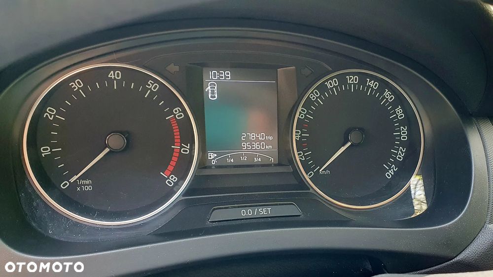 Skoda RAPID 1.2 TSI Active - 5