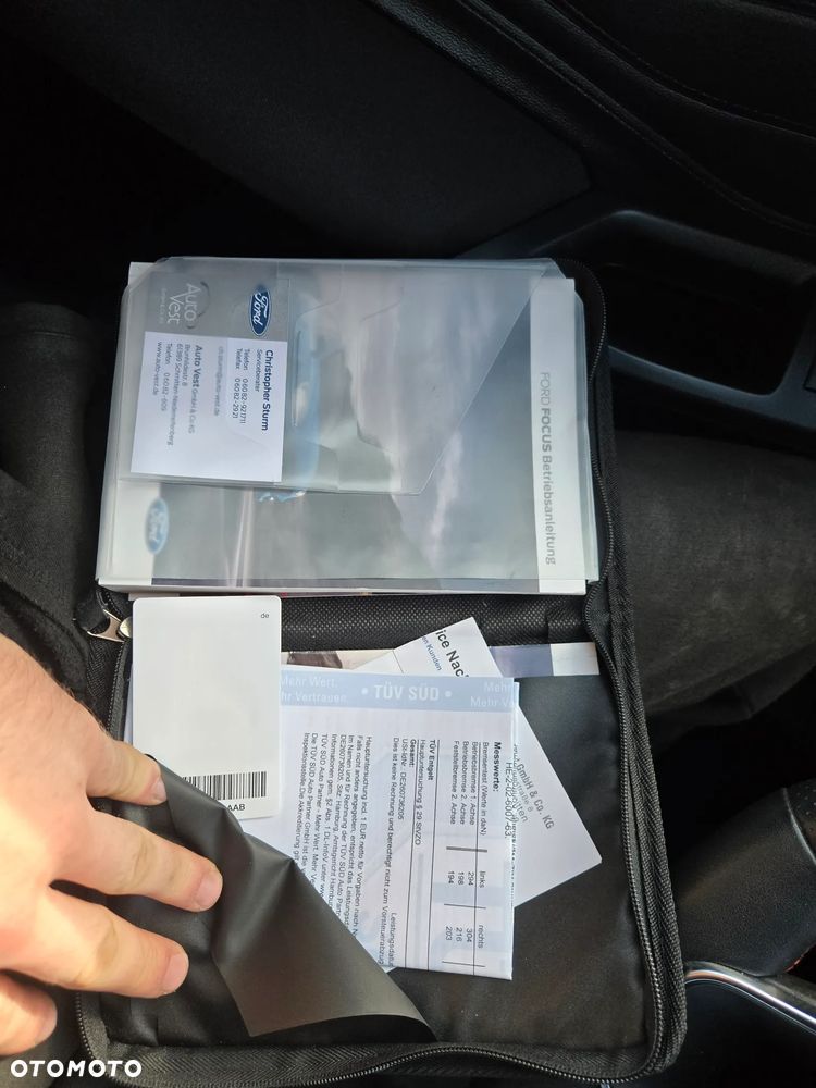 Ford Focus 1.5 EcoBlue Start-Stopp-System ST-LINE VIGNALE - 25