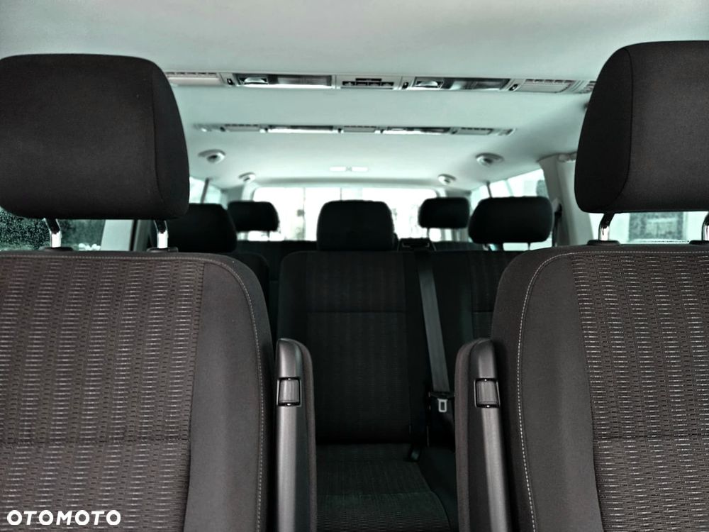 Volkswagen Caravelle 2.0 TDI L2 Comfortline DSG - 6