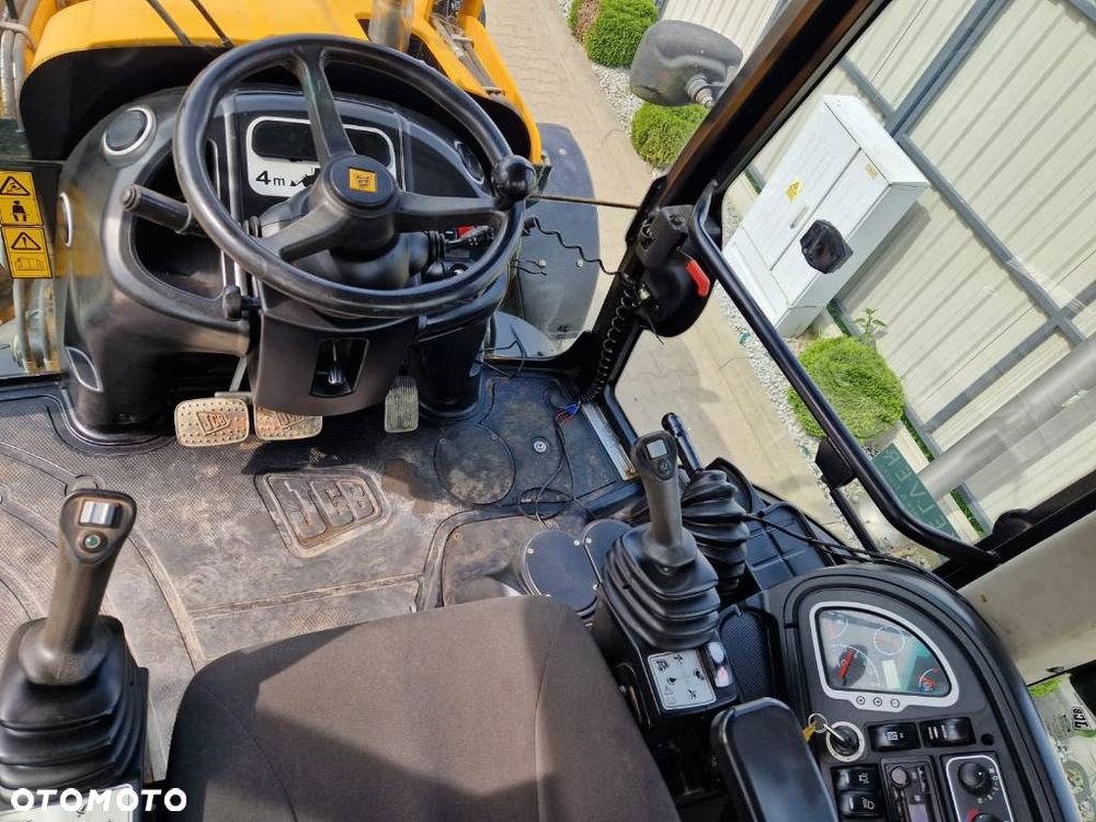 JCB 3CX - 10