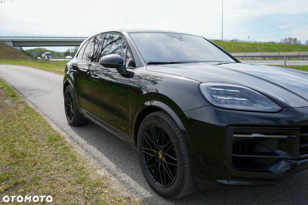 Porsche Cayenne Standard - 2