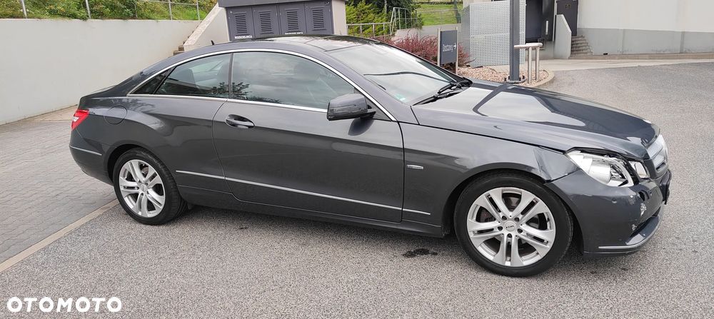 Mercedes-Benz Klasa E 250 CGI BlueEff - 13