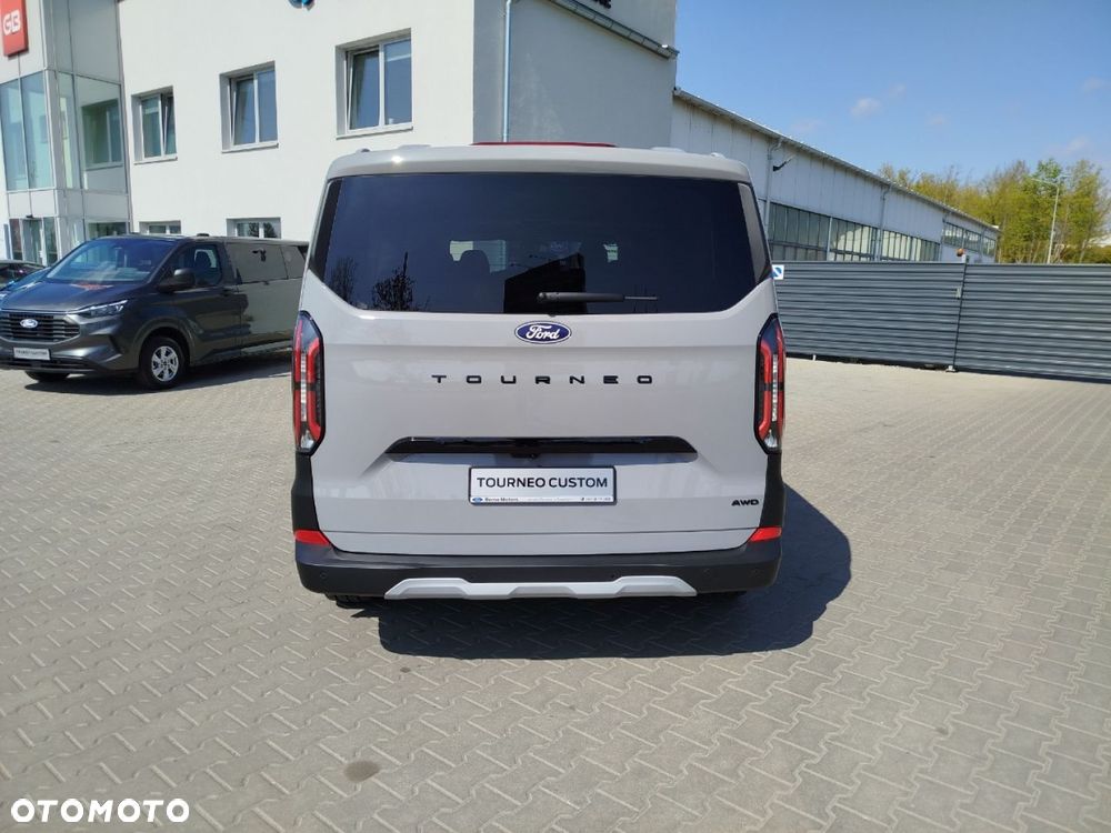 Ford Tourneo Custom - 6