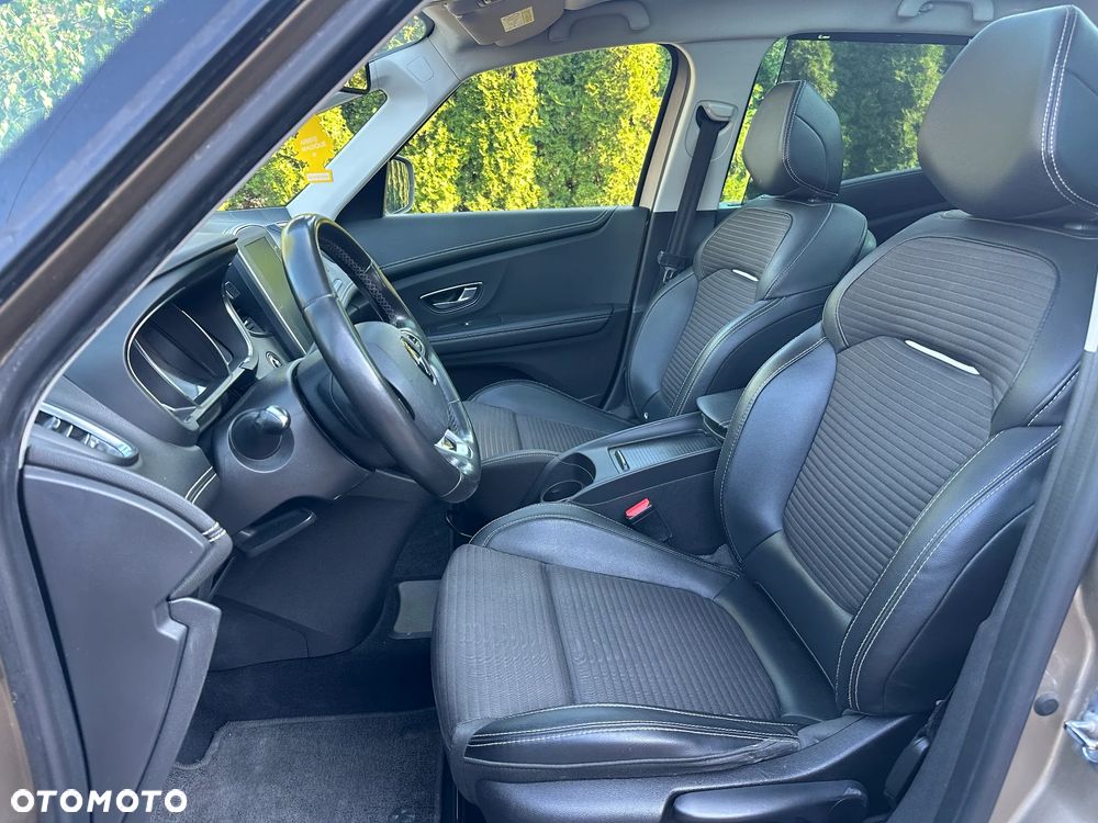 Renault Scenic dCi 130 FAP Start & Stop Bose Edition - 16