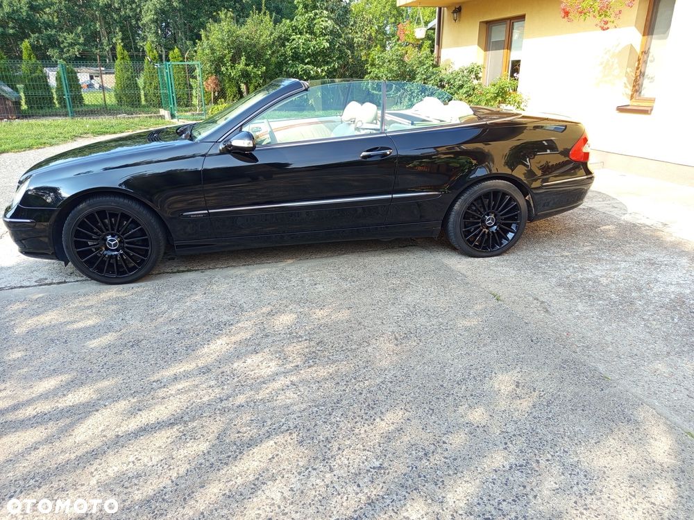 Mercedes-Benz CLK - 4