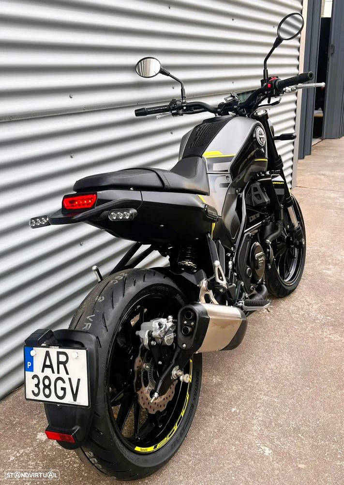 Benelli Leoncino 250 ABS - 25