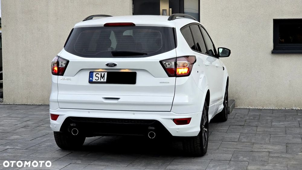 Ford Kuga 1.5 EcoBoost 2x4 ST-Line - 16