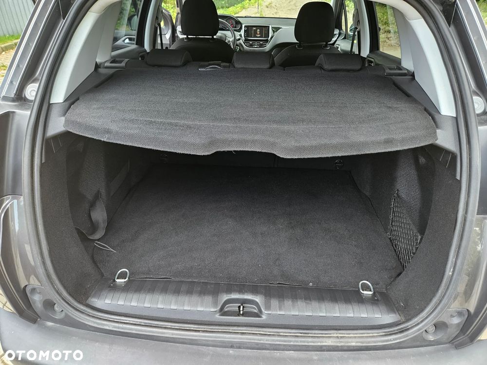 Peugeot 2008 1.6 BlueHDi Style - 13