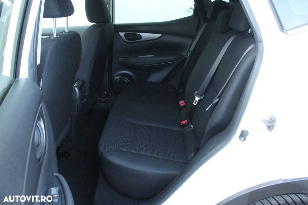 Nissan Qashqai 1.5 DCI N-CONNECTA - 10