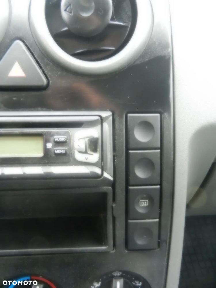 Ford Fusion 1.4 Ambiente - 20