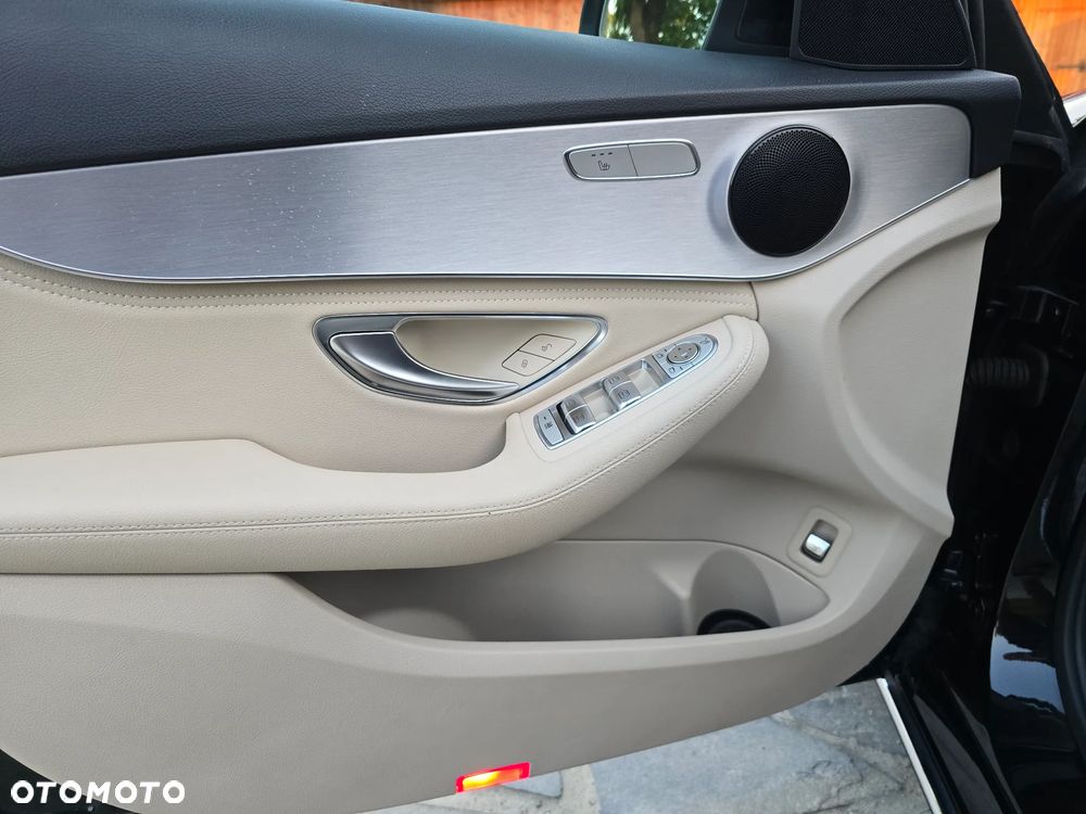 Mercedes-Benz Klasa C 180 Exclusive - 29
