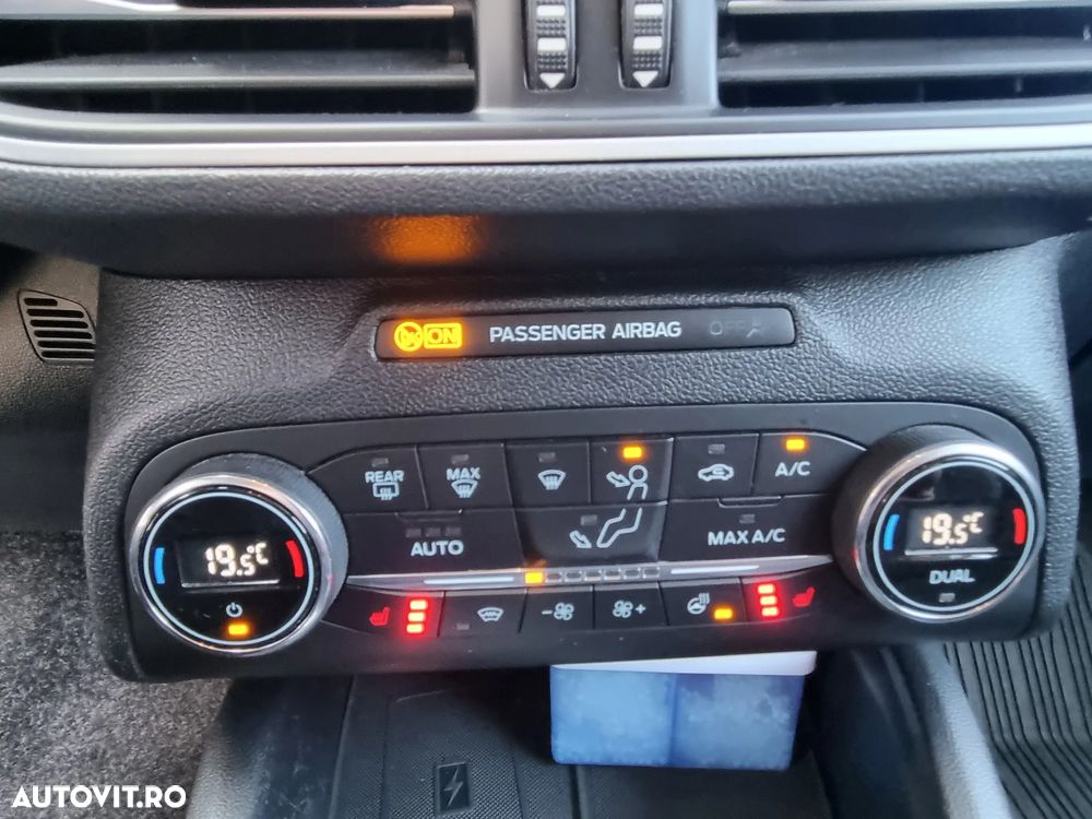 Ford Focus 1.0 EcoBoost Titanium - 18