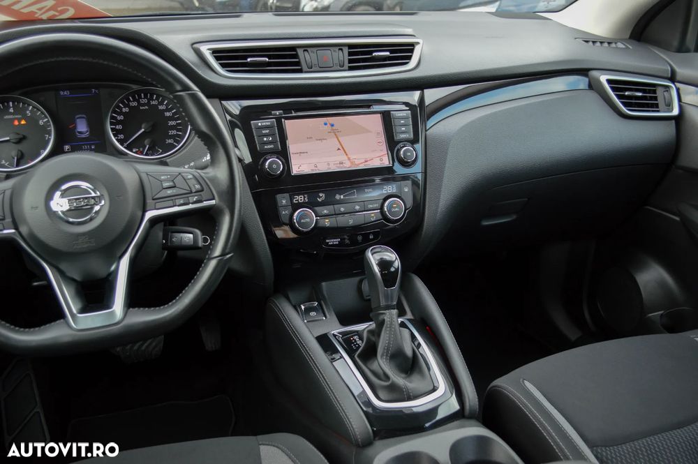 Nissan Qashqai 1.3 DIG-T DCT N-CONNECTA - 29