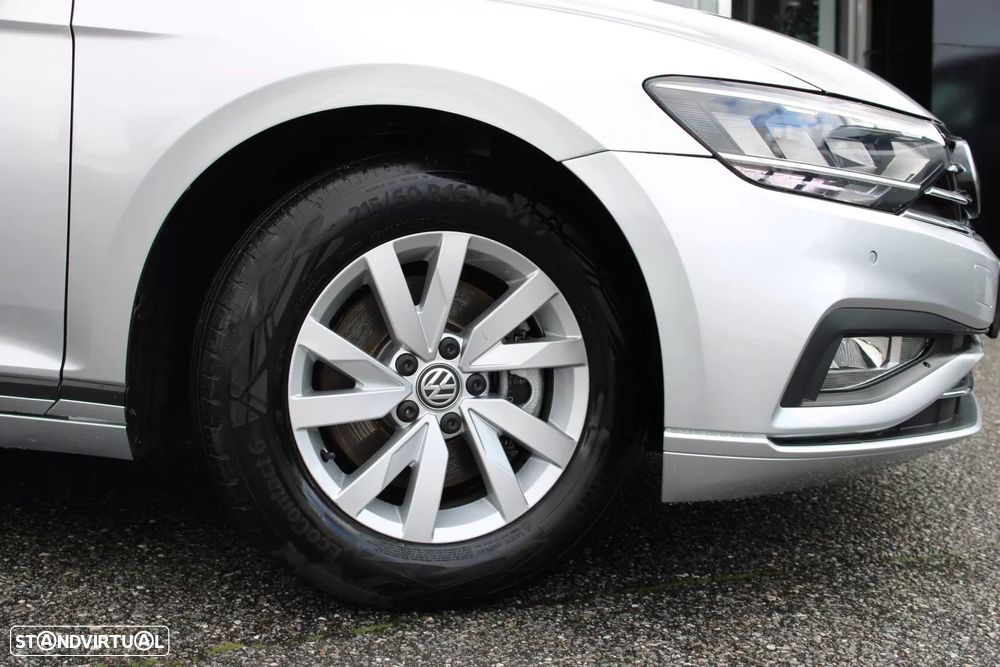 VW Passat 2.0 TDI Elegance - 44
