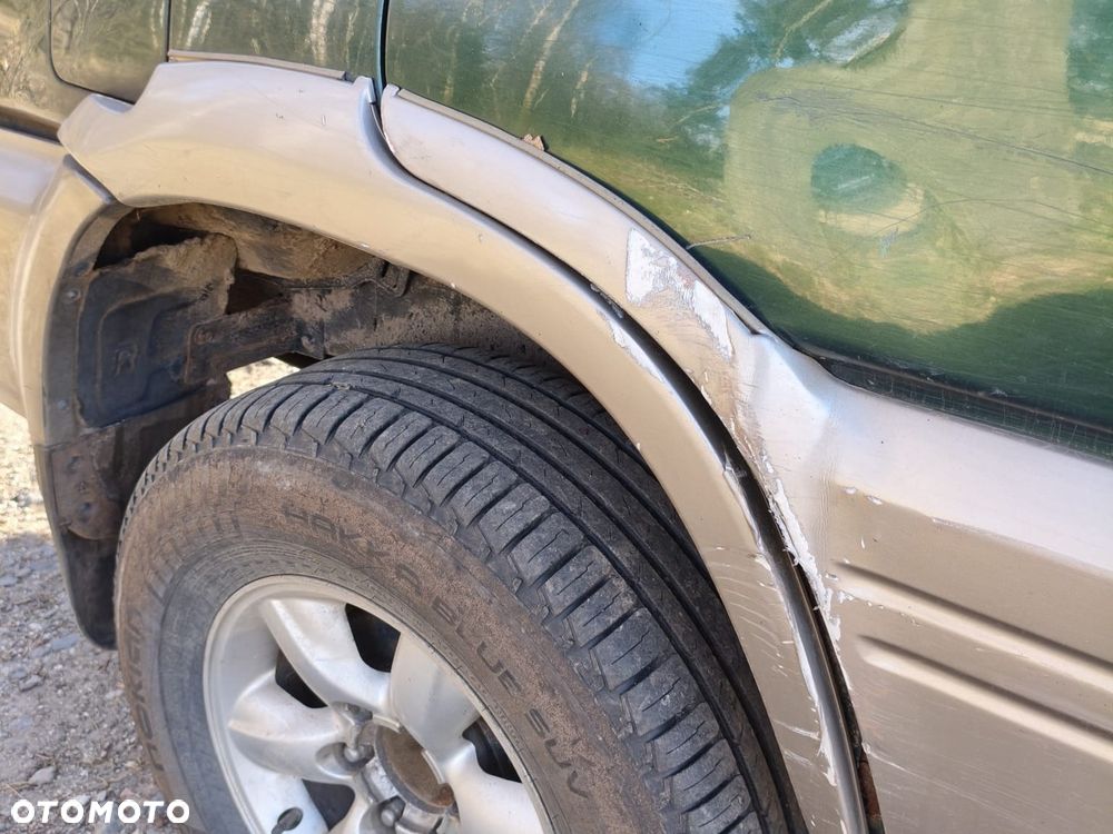 Nissan Terrano 2.7 TDi Comfort - 11