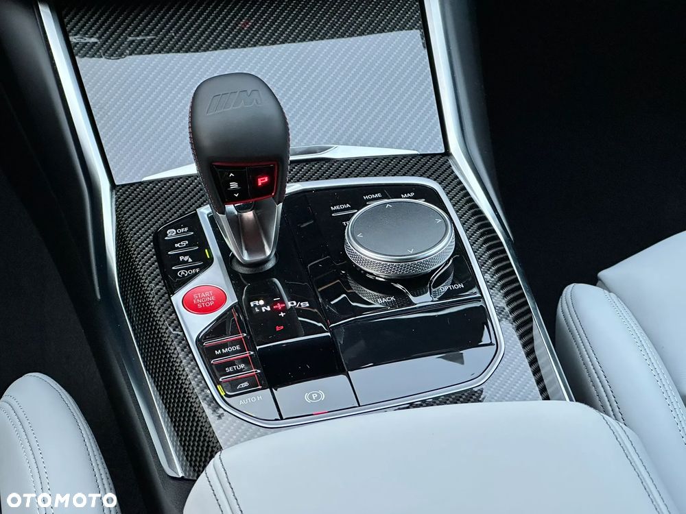 BMW M3 Competition M xDrive - 24