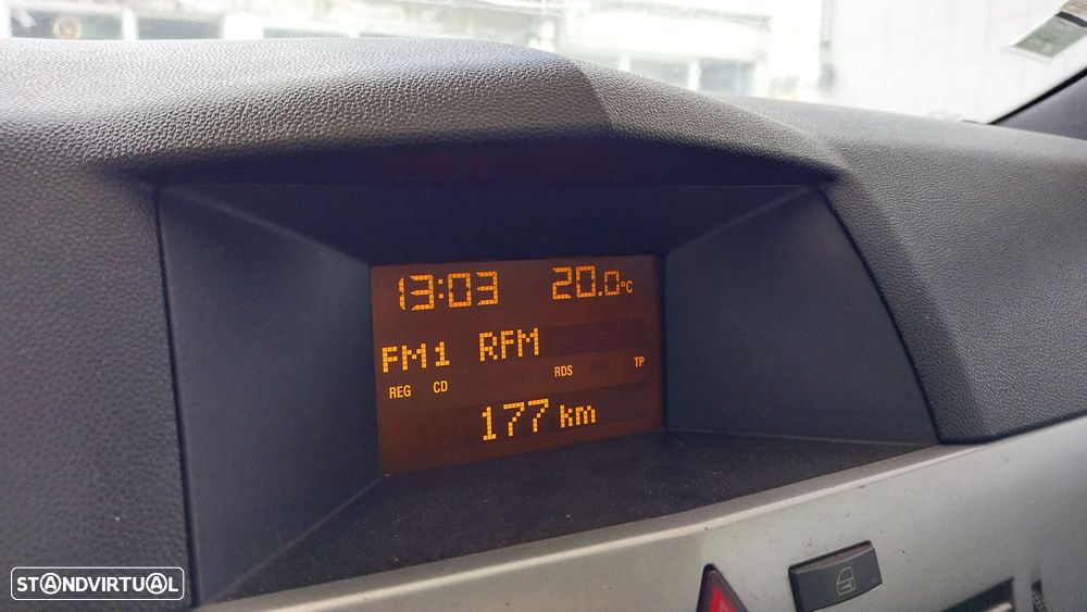 Opel Astra GTC 1.6 17 - 8