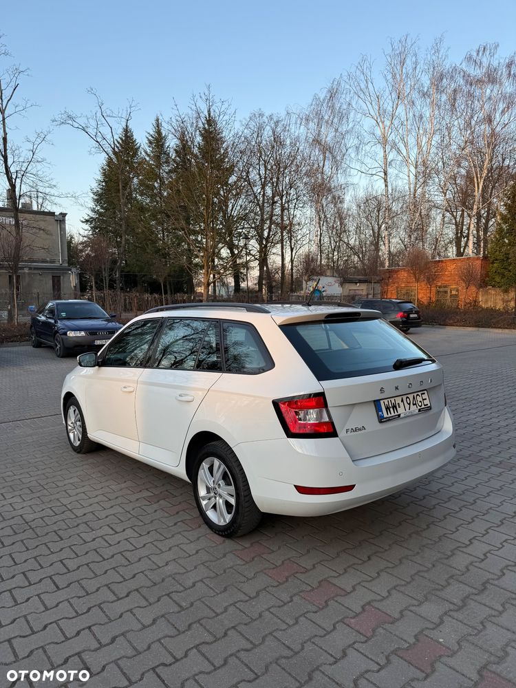 Skoda Fabia 1.0 TSI Ambition Plus - 4