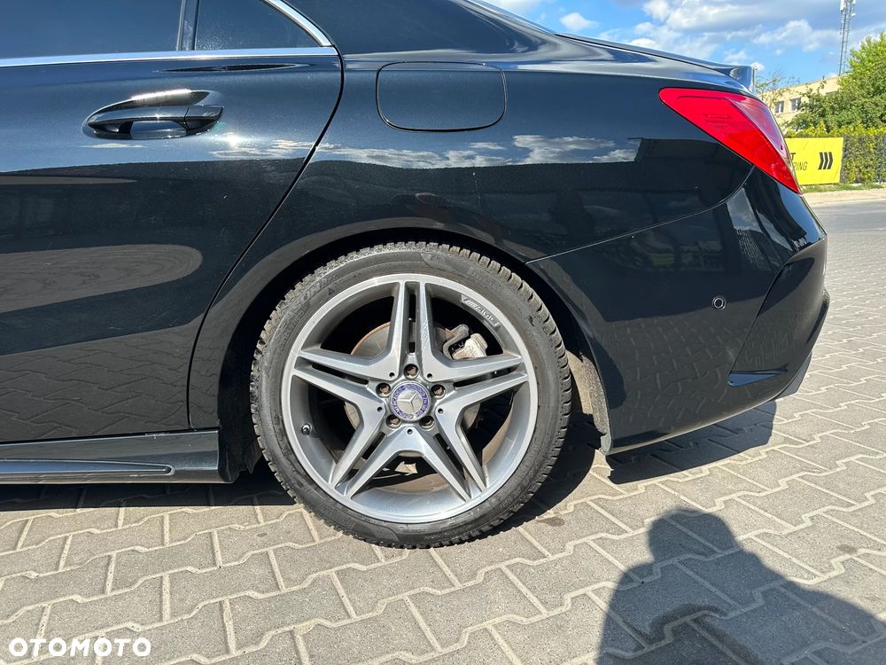 Mercedes-Benz CLA 200 7G-DCT AMG Line - 12