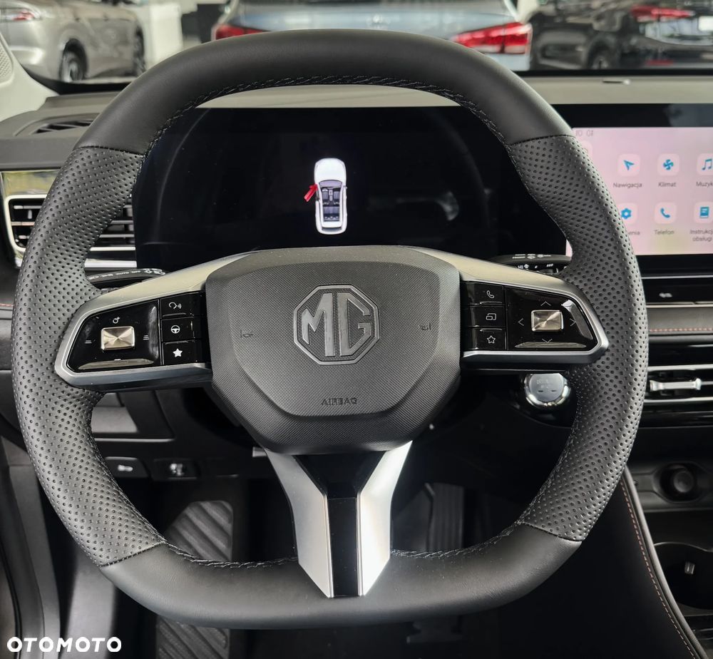 MG HS Hybrid+ - 10