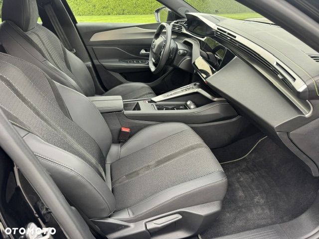 Peugeot 308 180 e-EAT8 GT - 18