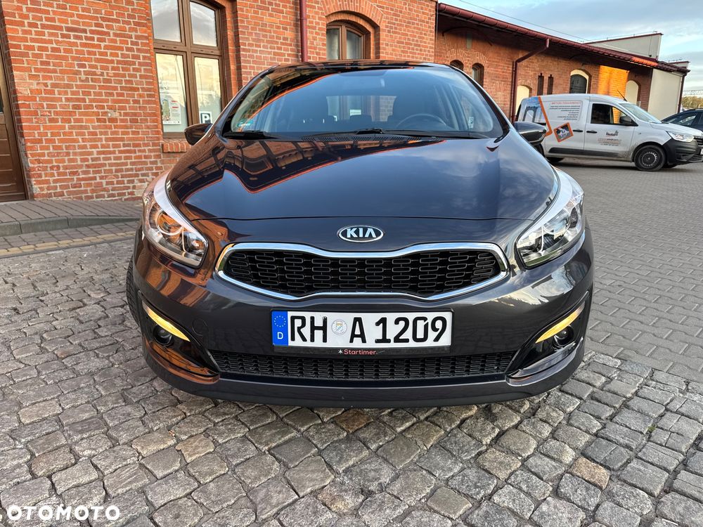 Kia Ceed 1.6 GDI Vision - 4