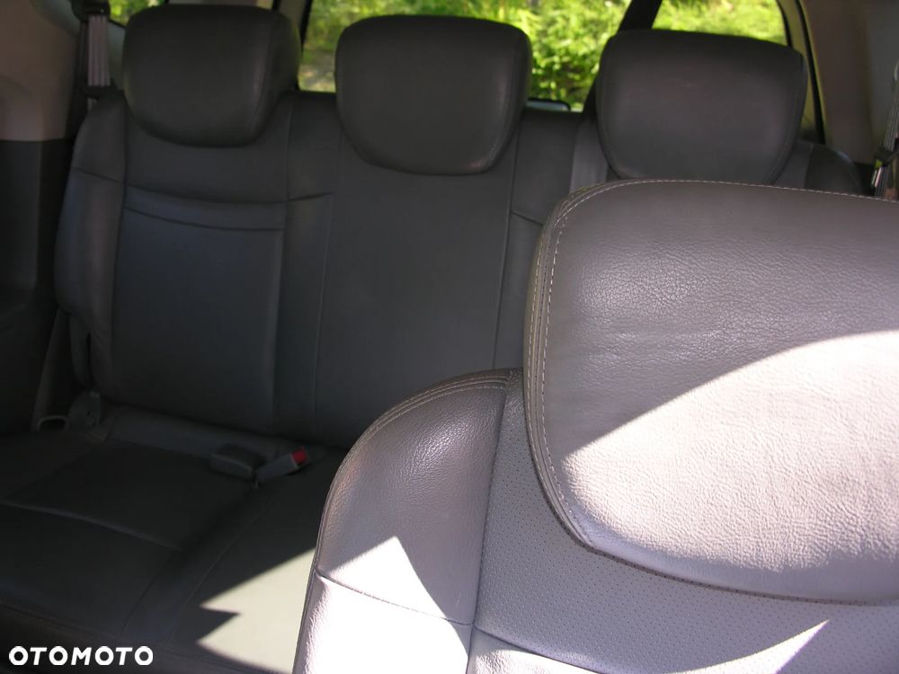 SsangYong/KGM Rodius 270 Xdi Elite - 9