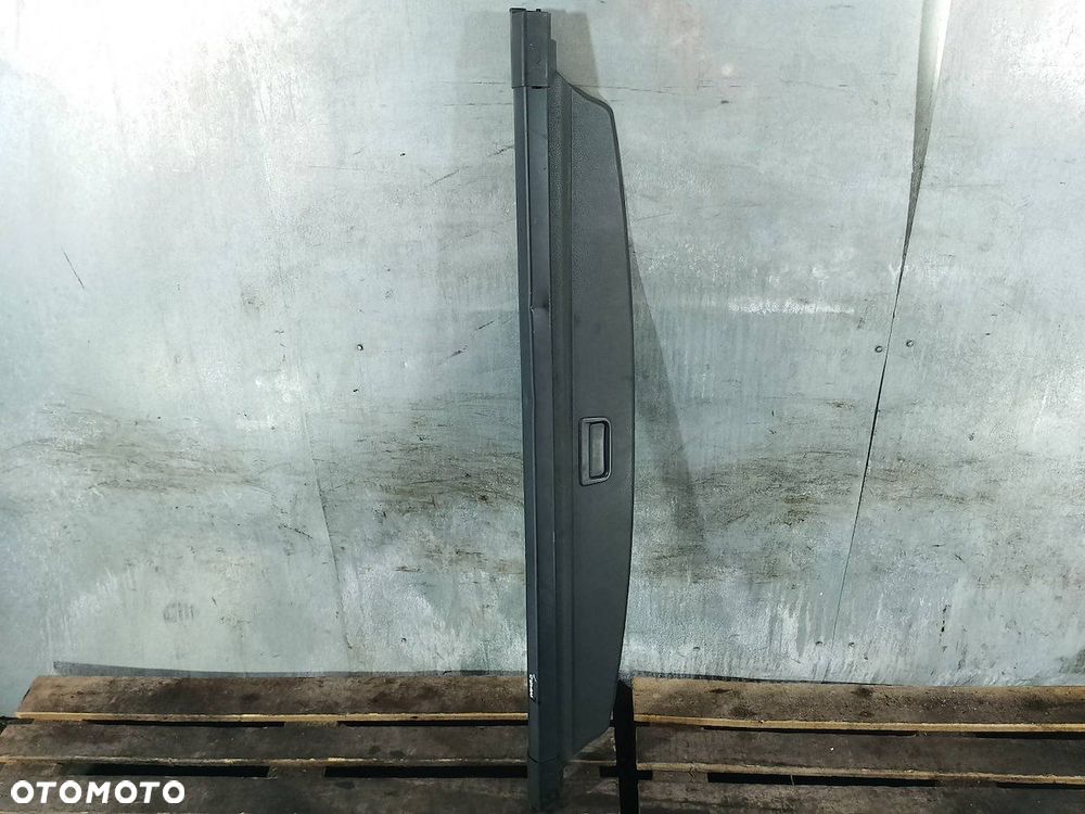 ROLETA BAGAŻNIKA  VW TOURAN I 1T0867871M - 2