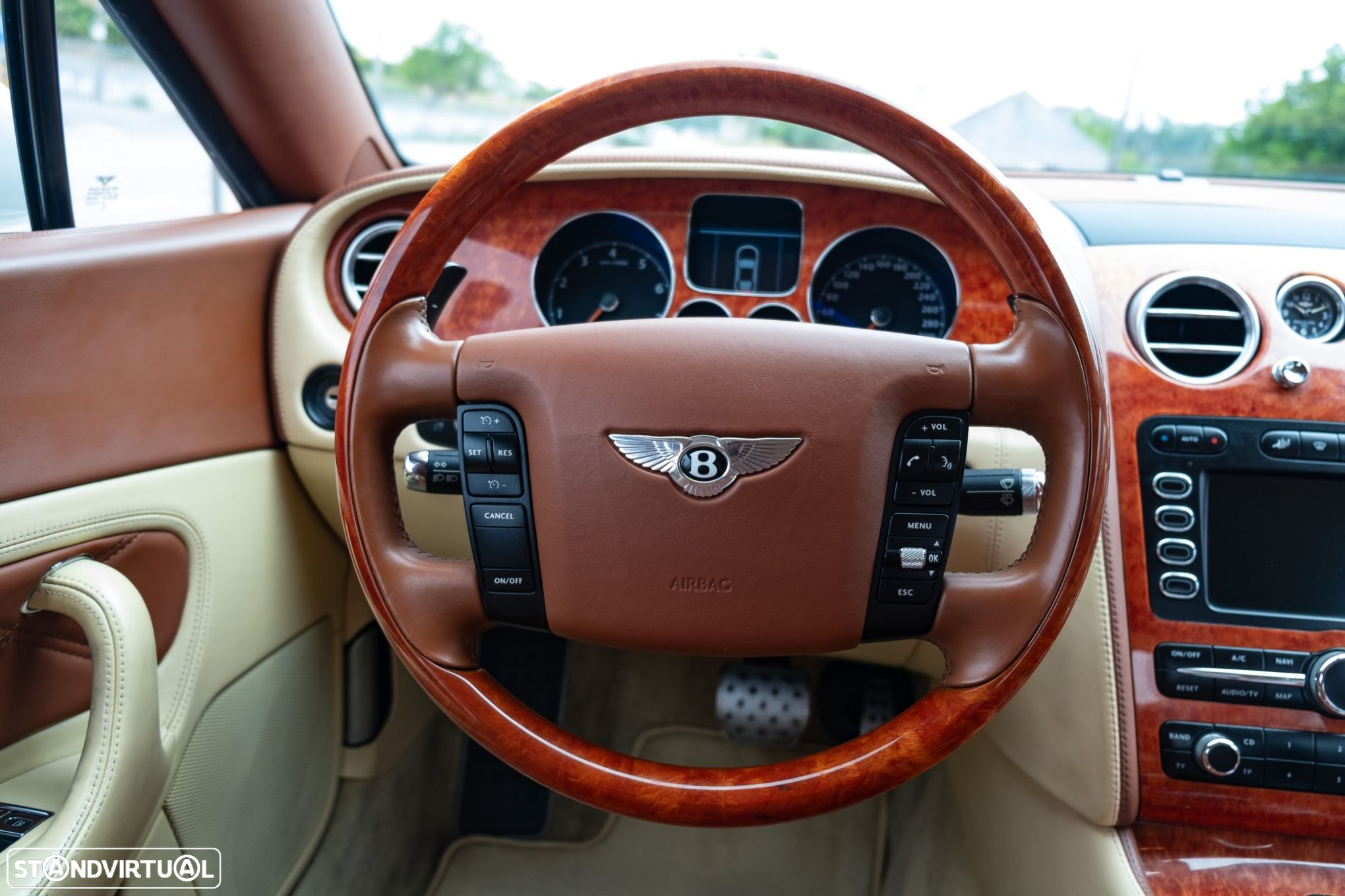 Bentley Continental GT - 26