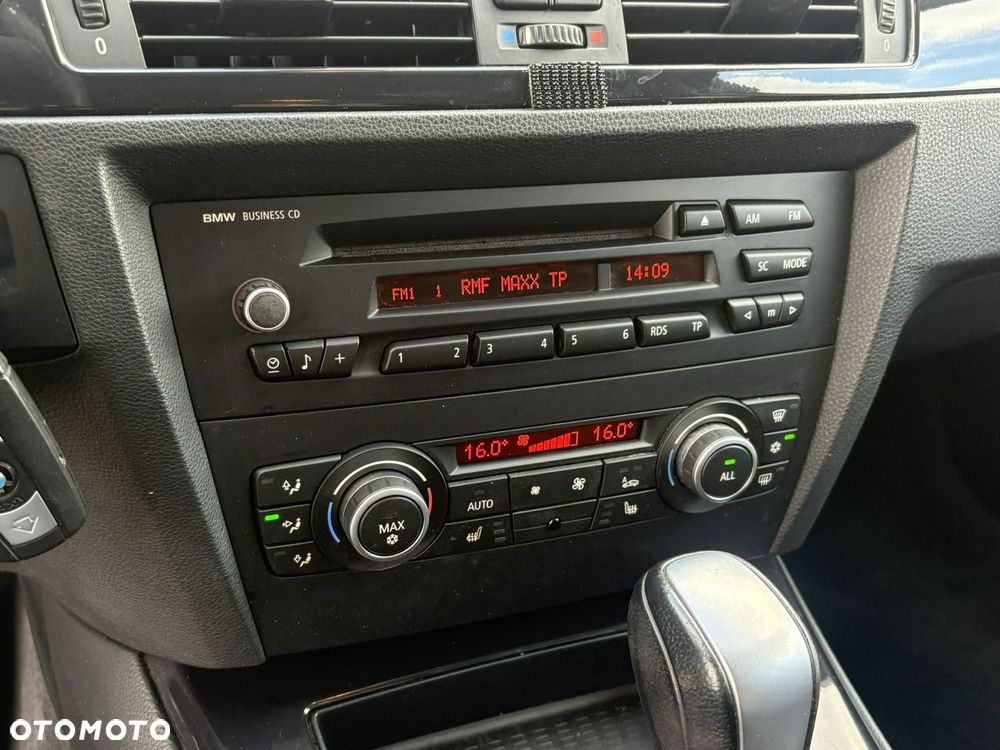 BMW Seria 3 320d - 27