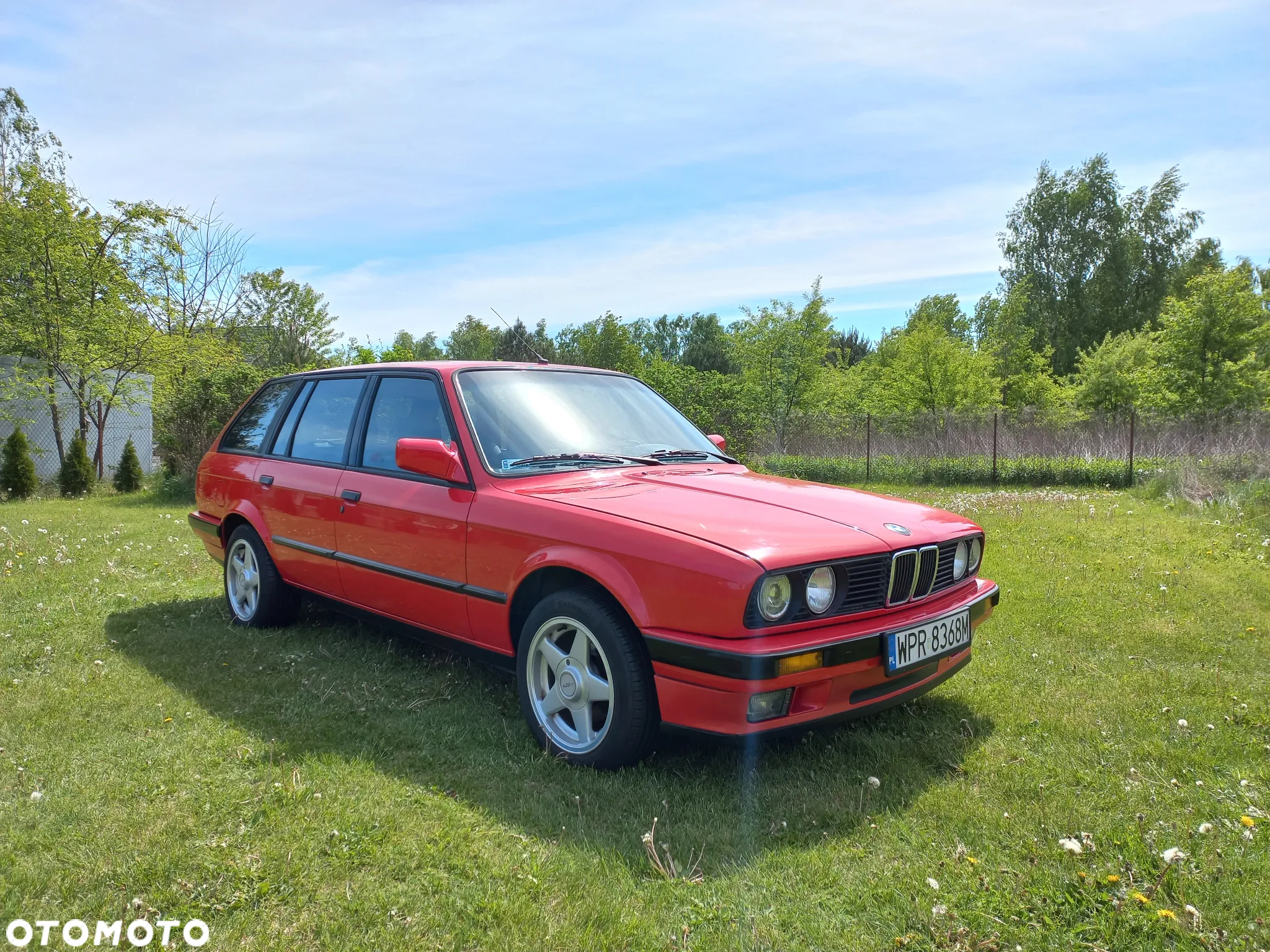 BMW Seria 3 318i Touring - 10