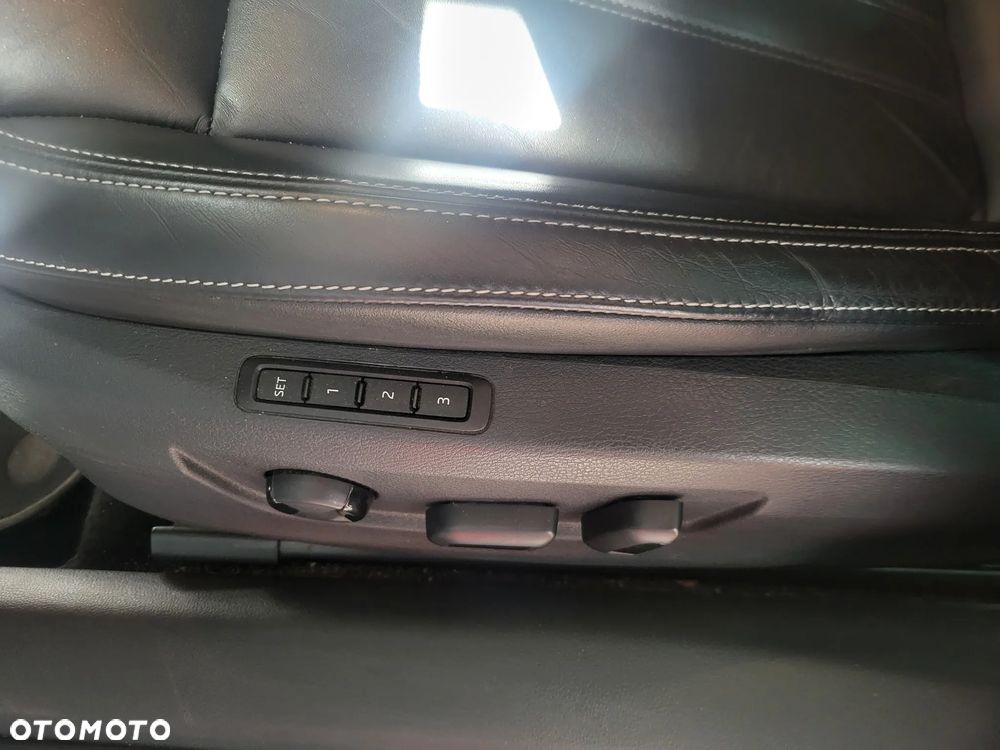 Skoda Superb 2.0 TDI SCR Style DSG - 21