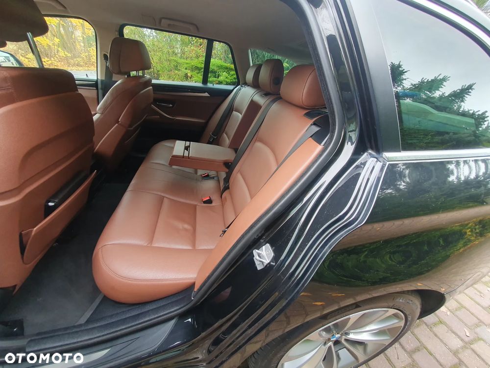 BMW Seria 5 525d xDrive Touring Sport-Aut Luxury Line - 12