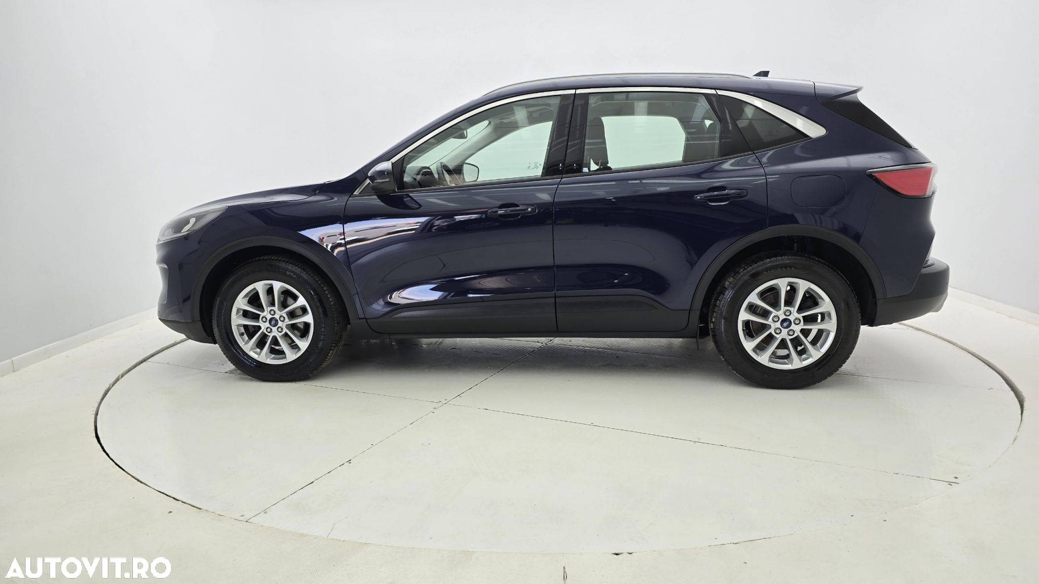 Ford Kuga - 9