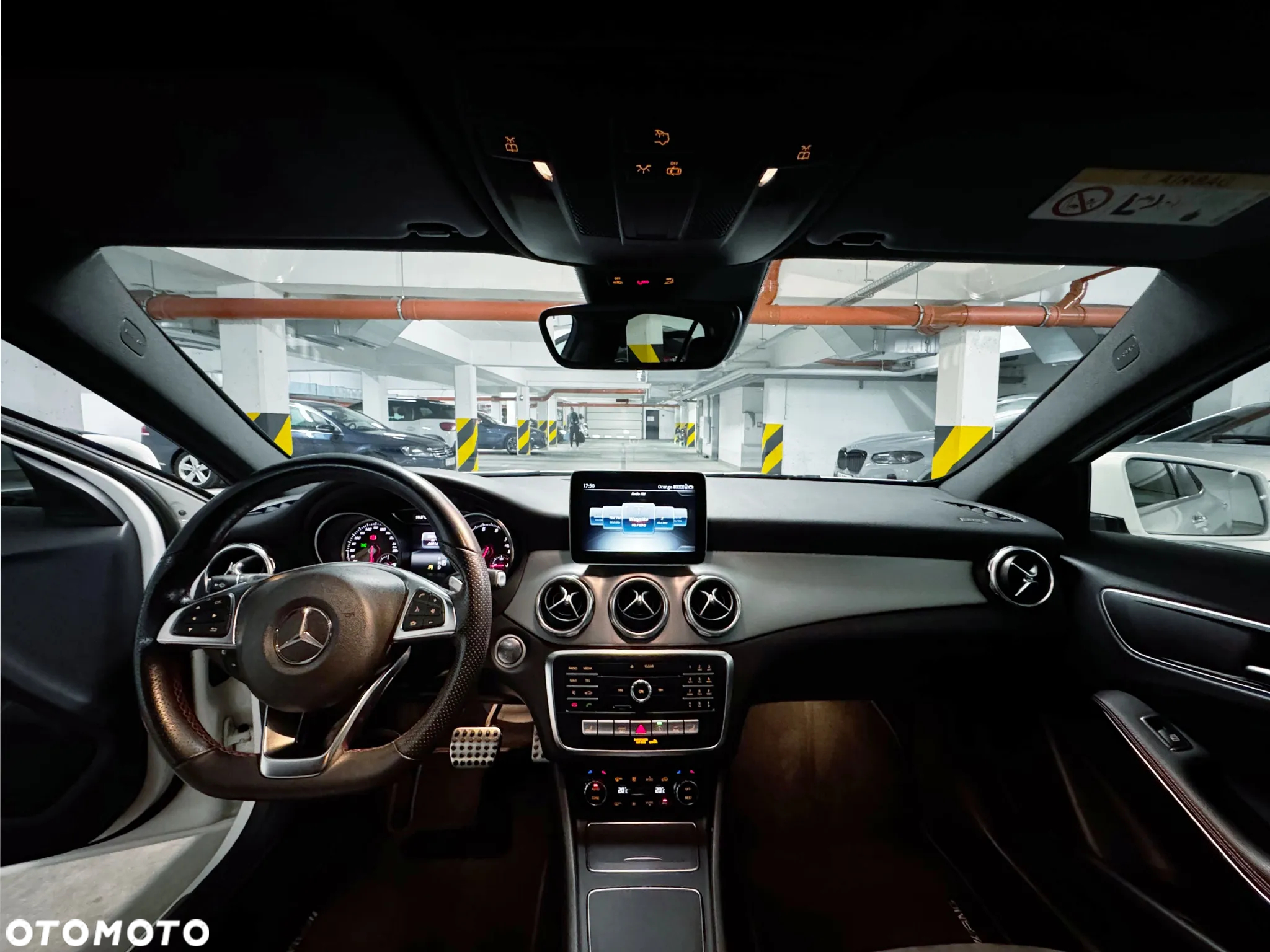 Mercedes-Benz GLA 200 7G-DCT AMG Line - 11