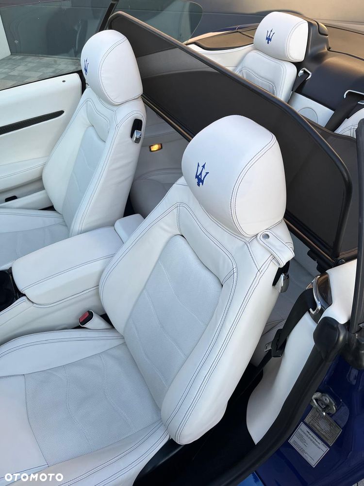 Maserati GranCabrio - 32