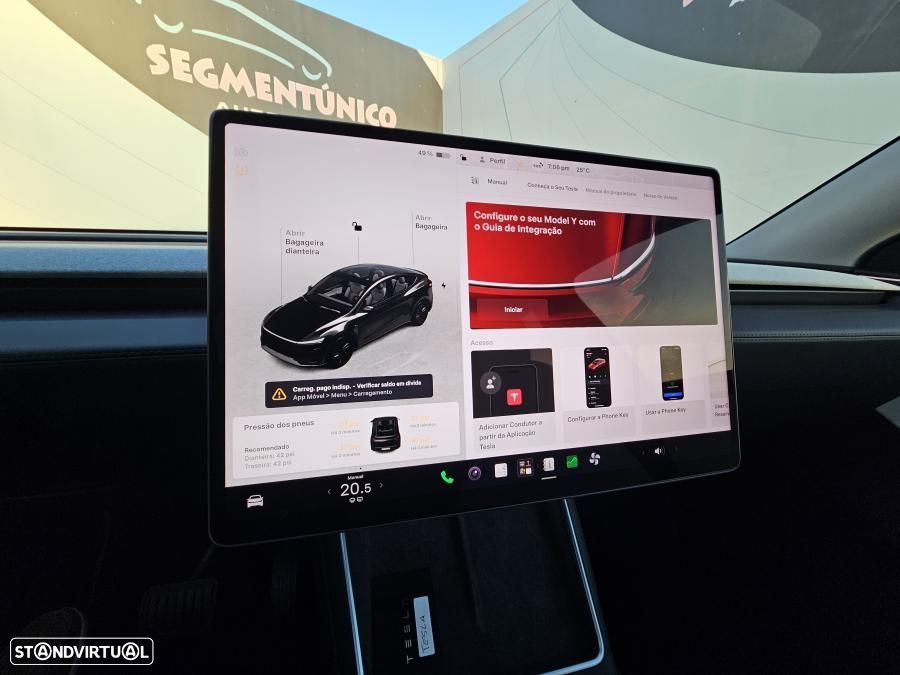 Tesla Model Y Long Range Dual Motor AWD - 46