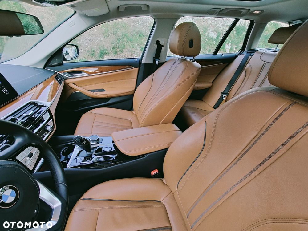BMW Seria 5 540d xDrive mHEV - 6