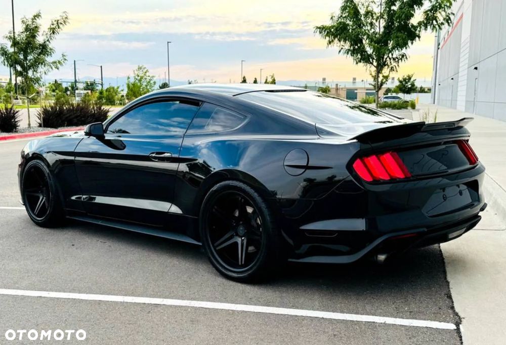 Ford Mustang 2.3 Eco Boost - 4