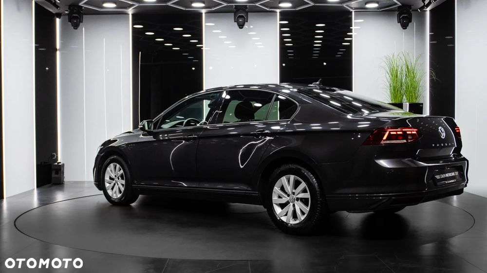 Volkswagen Passat 1.5 TSI EVO Essence DSG - 4