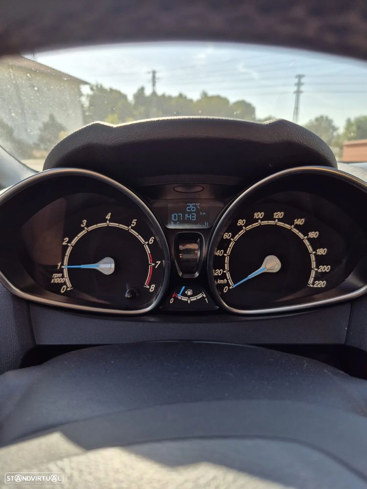 Ford Fiesta 1.0 T EcoBoost Titanium - 14