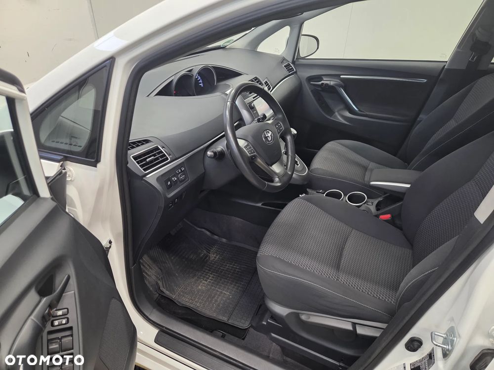 Toyota Verso 1.8 Multidrive Edition - 10