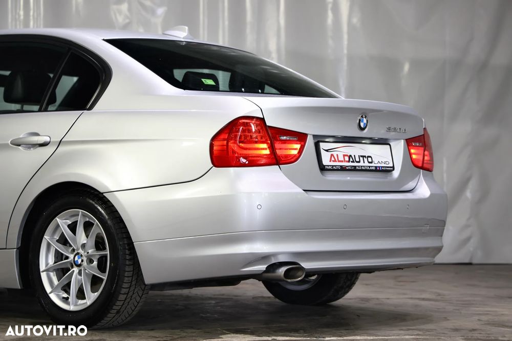 BMW Seria 3 320d - 27