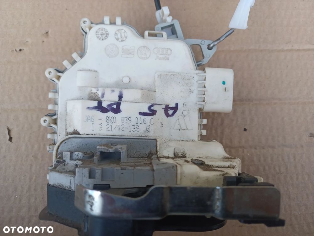 ZAMEK DRZWI PRAWY TYŁ A5 6PIN 8K0839016C - 2