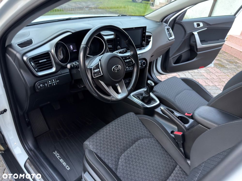 Kia XCeed 1.4 T-GDI M - 29