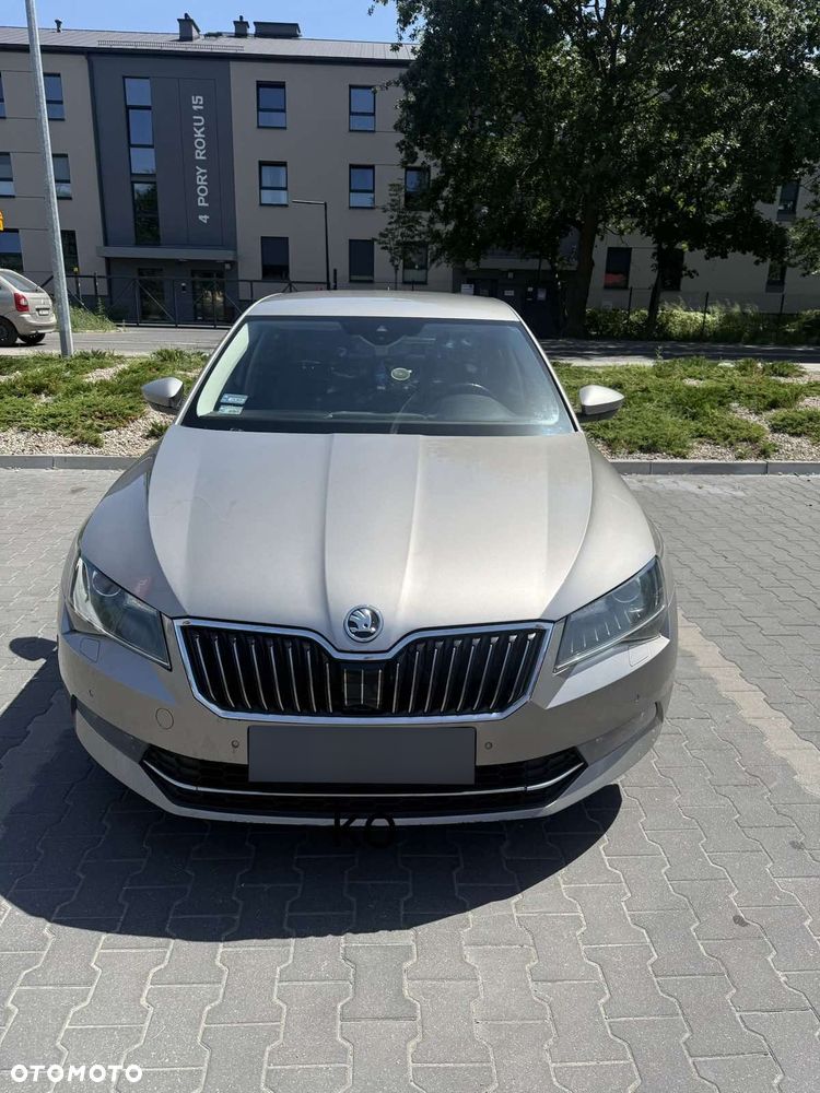 Skoda Superb 2.0 TDI L&K DSG - 1