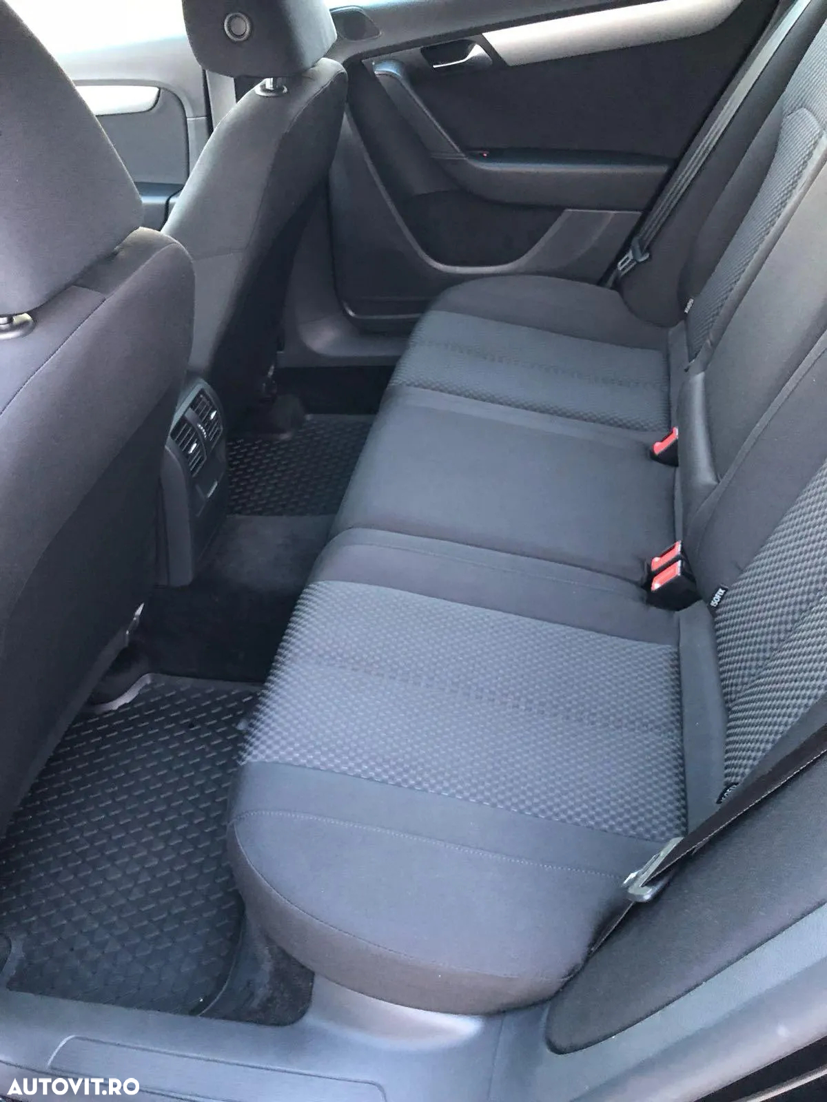Volkswagen Passat - 5