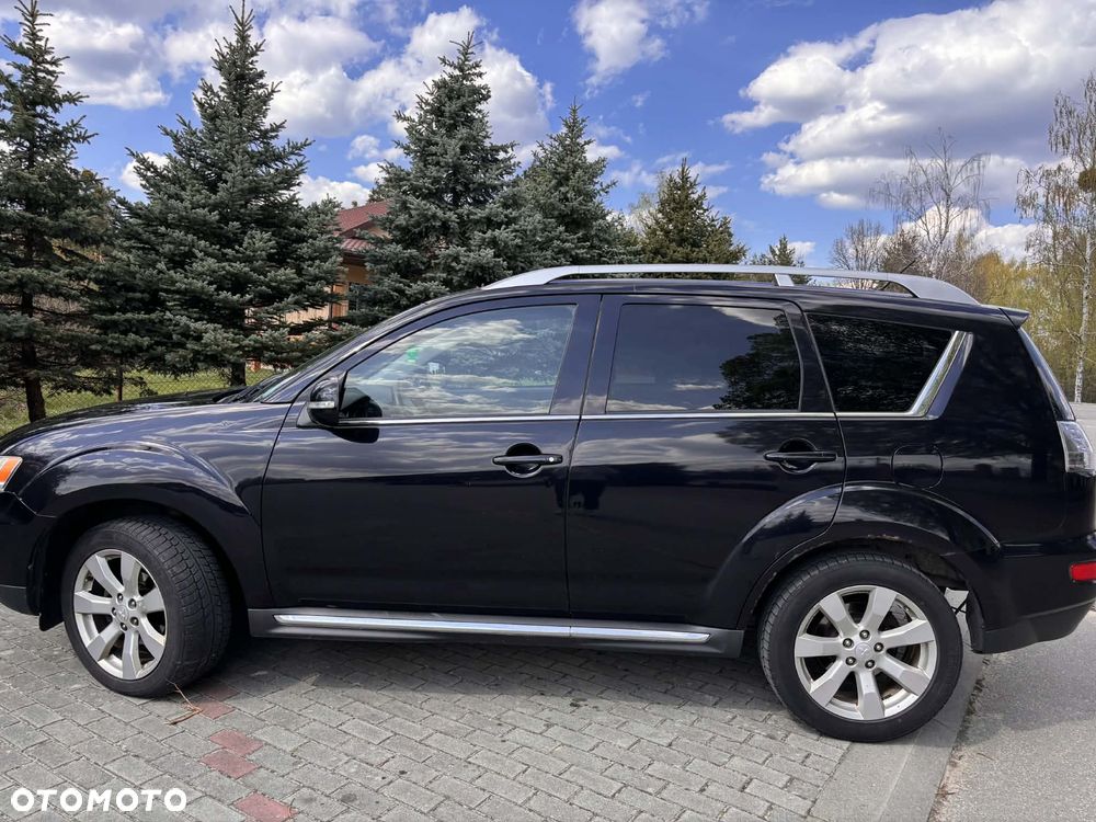 Mitsubishi Outlander 2.0 DID Instyle - 1