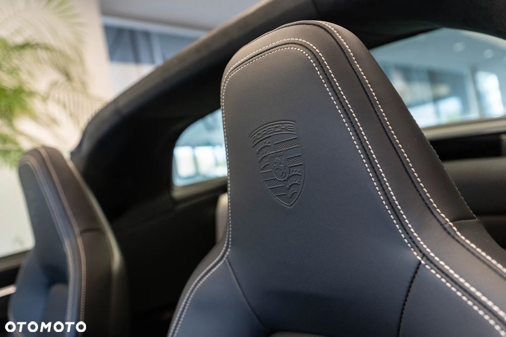 Porsche 911 Targa 4S - 22