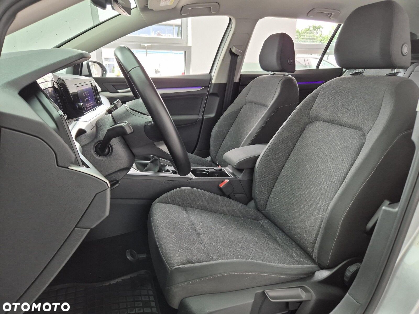 Volkswagen Golf VIII 1.5 TSI EVO Life - 11